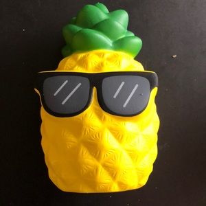 pineapple squishy with sunglasses